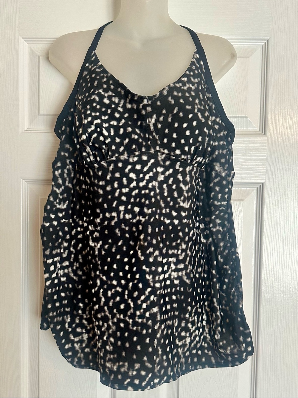 Liz Lange for Target Maternity Black and White Abstract Print Swim Cami XL